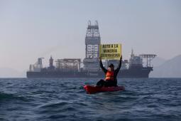 Protesta Buque Minero Aguas Profundas © Gustavo Graf _ Greenpeace.jpg