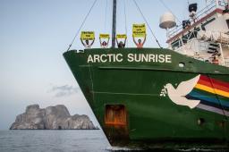20240406 Banners Arctic Sunrise Malpelo Crédito Diana Rey Melo Greenpeace (3).jpg