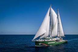 Rainbow Warrior III © Greenpeace  Maarten Van Rouveroy.jpg