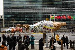 _Manifestación artística frente a las Naciones Unidas.jpg