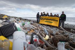 Limpieza Plásticos Magallanes © Vicente González Mimica Greenpeace (18).jpg