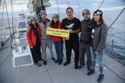 __GPA Banner Protegé el Mar Argentino Witness Crédito Osvaldo Tesoro Greenpeace (1) (1).jpg