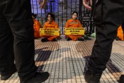Banner Congreso Ley de Glaciares Crédito Sebastián Pani Greenpeace (3).jpg